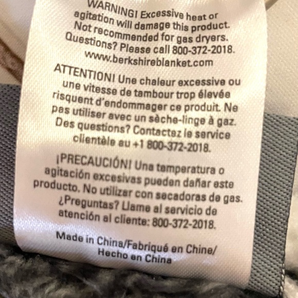 Berkshire OS Plaid Poncho NWOT - Picture 15 of 16